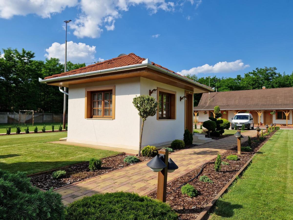 Csalánosi Vendégház Kecskemét Exterior foto