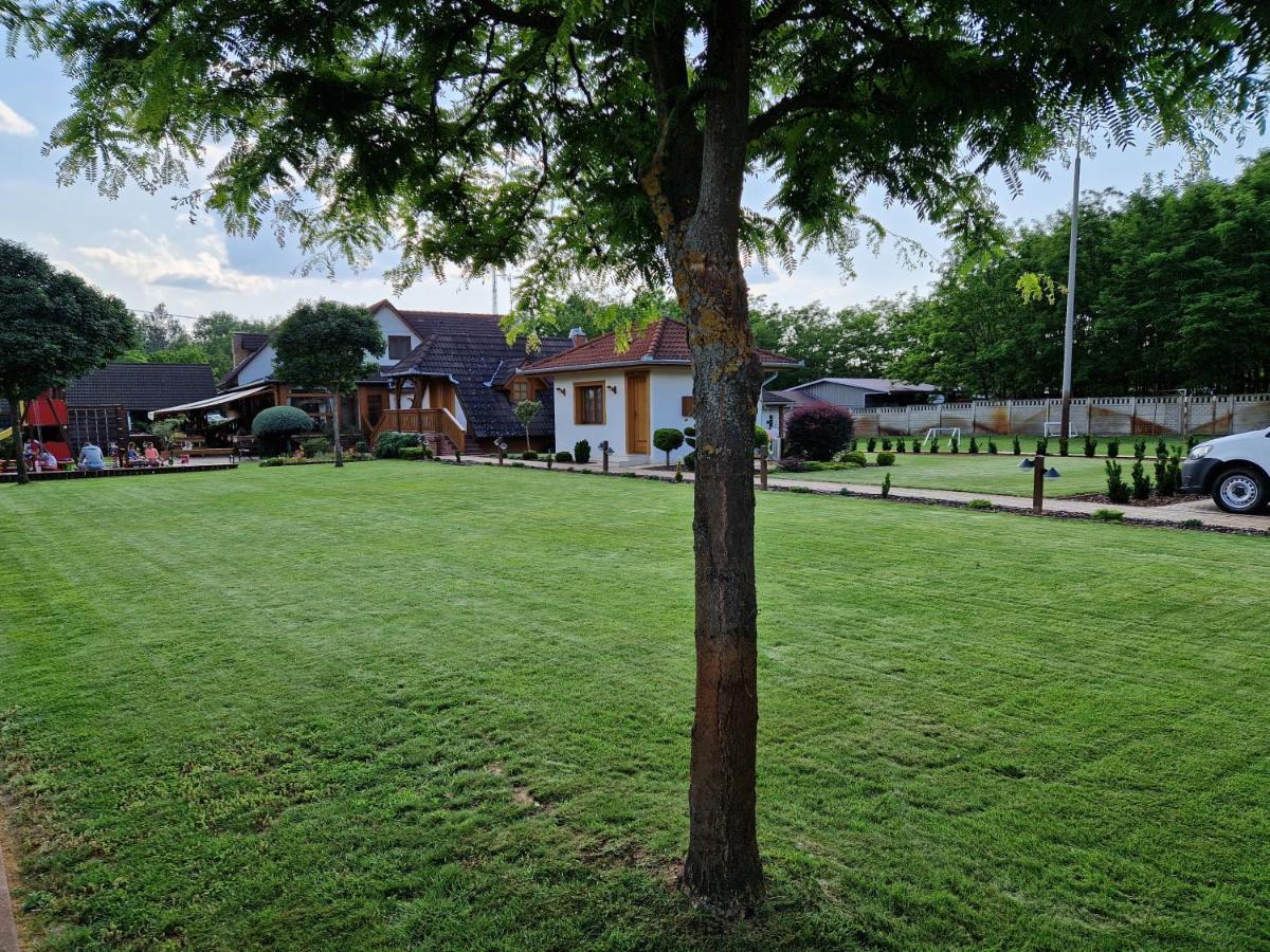 Csalánosi Vendégház Kecskemét Exterior foto