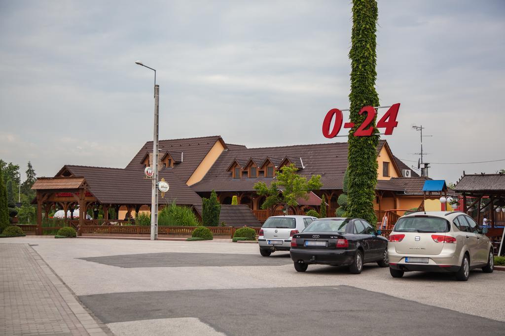 Csalánosi Vendégház Kecskemét Exterior foto